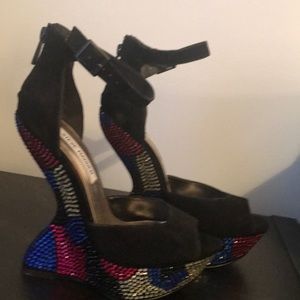 Never worn Steve Madden wedge party shoes